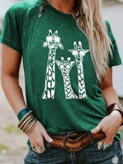 Round neck short sleeved T-shirt printed with giraffe