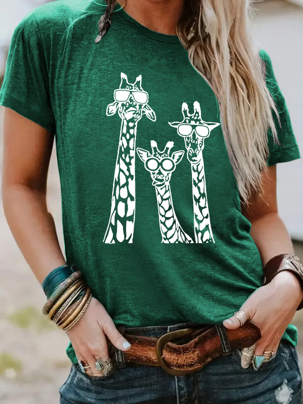 Round neck short sleeved T-shirt printed with giraffe