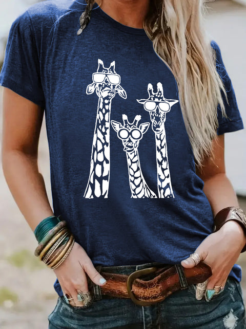 Round neck short sleeved T-shirt printed with giraffe