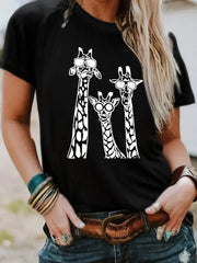 Round neck short sleeved T-shirt printed with giraffe