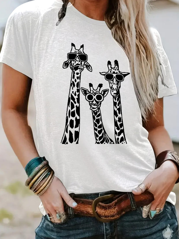 Round neck short sleeved T-shirt printed with giraffe