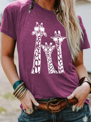 Round neck short sleeved T-shirt printed with giraffe