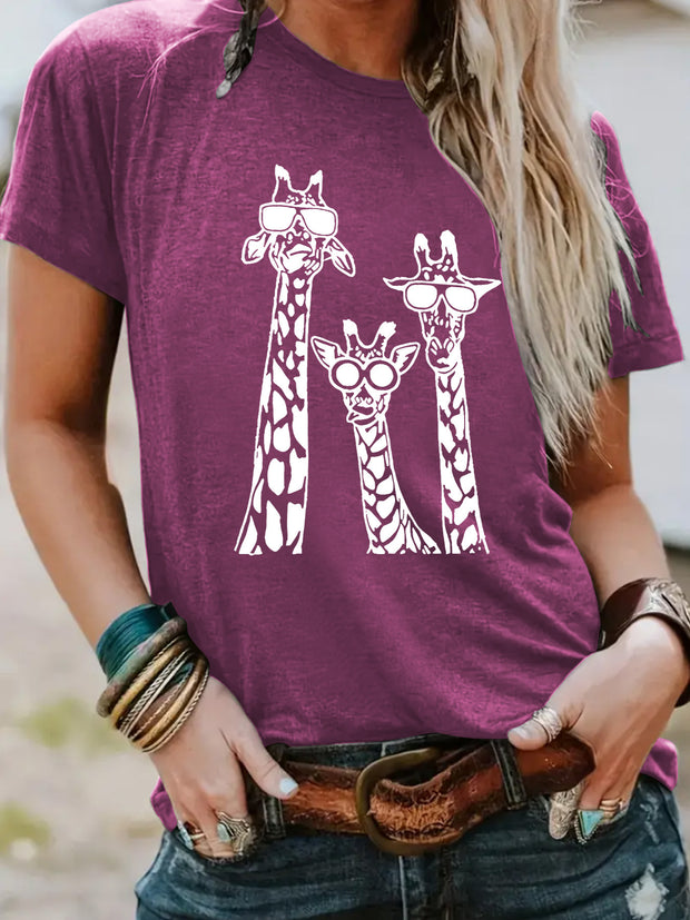 Round neck short sleeved T-shirt printed with giraffe