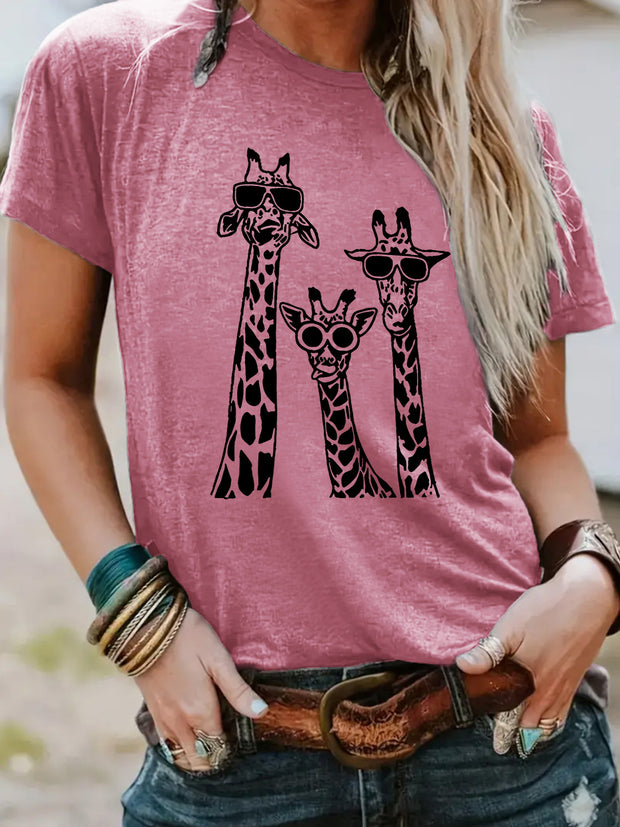 Round neck short sleeved T-shirt printed with giraffe